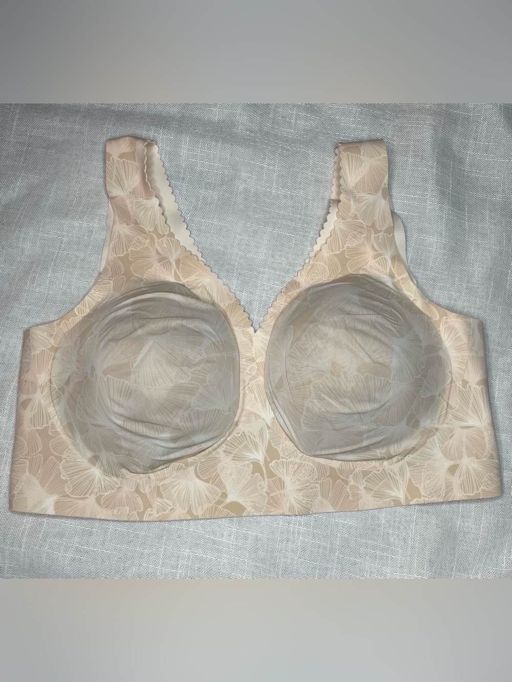 Floral Wireless Full-Coverage Bra in Beige